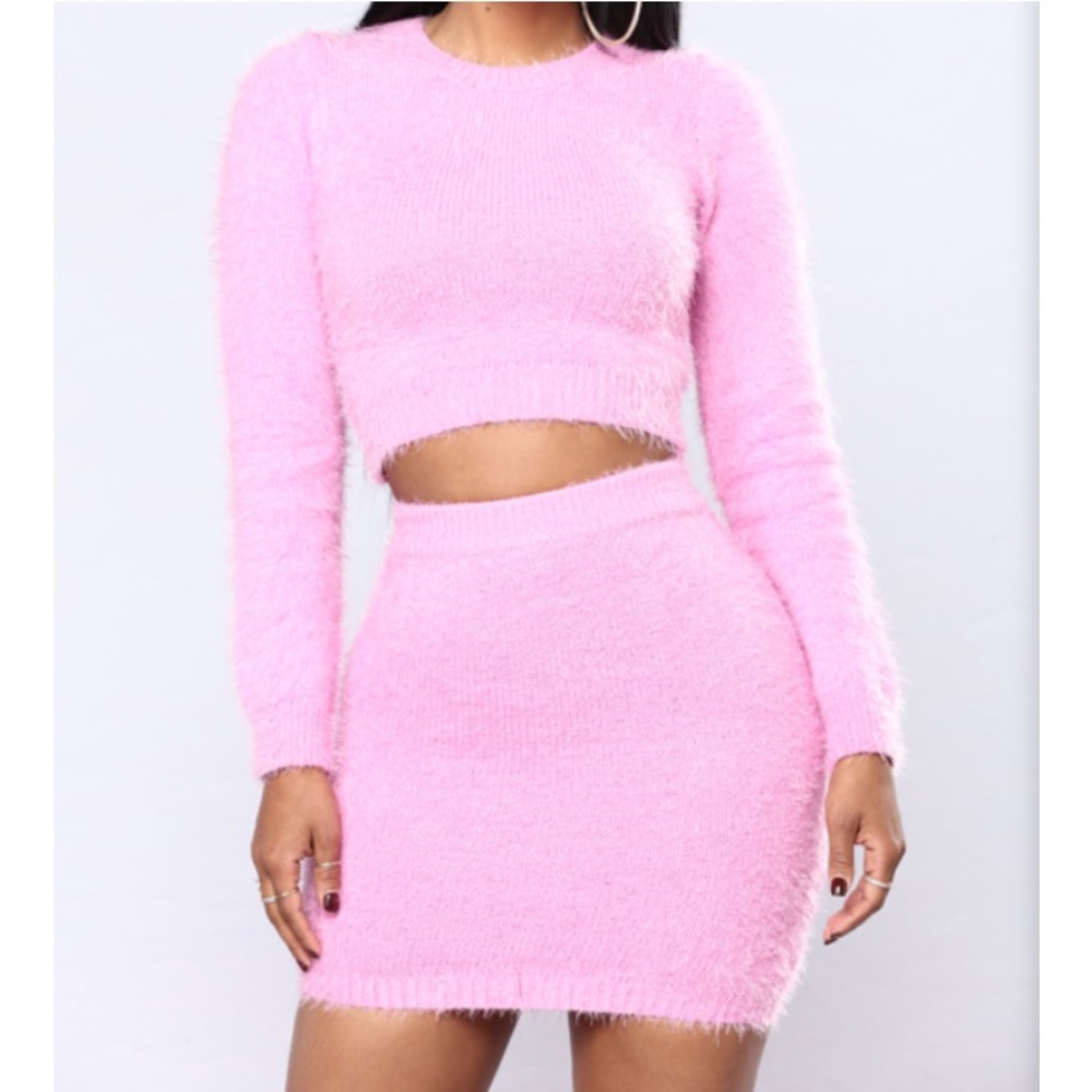 Soft Pink Knitted Fuzzy Set